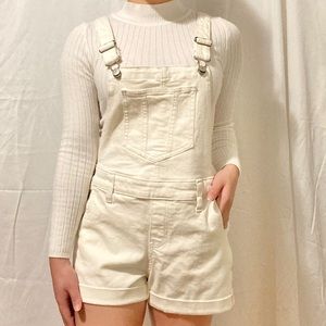 ✨Cream Overall Shorts✨